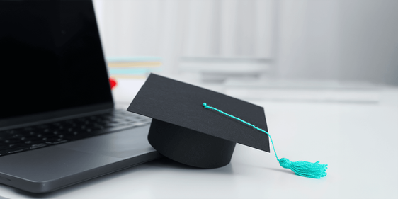 Yeni Mezun Olmak: Kaybolmuş Gibi Hissediyorsan, Doğru Yoldasın